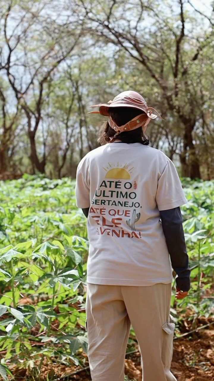 Participante da Missão Nordeste durante atividade prática na roça